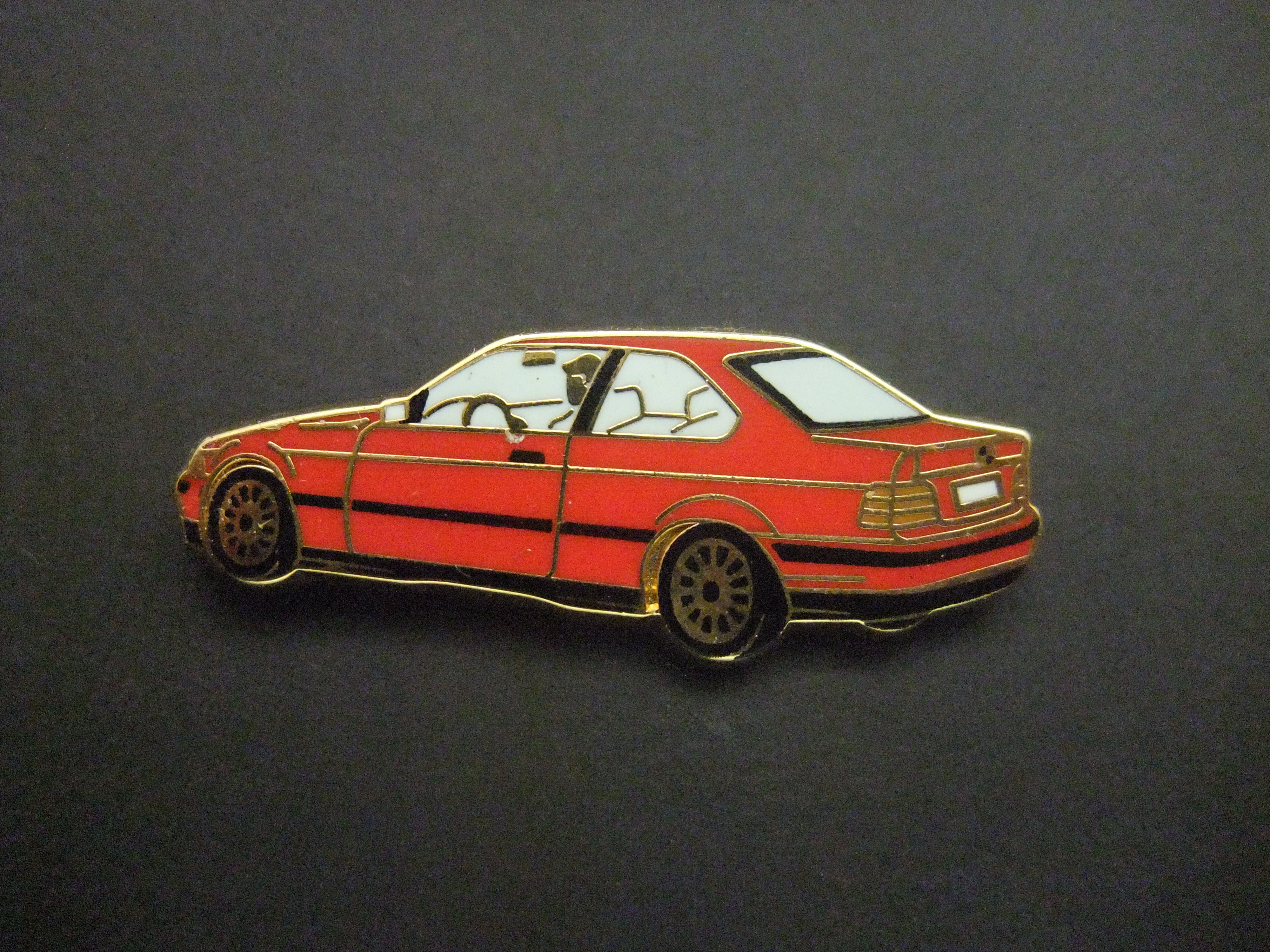 BMW 333i rood model